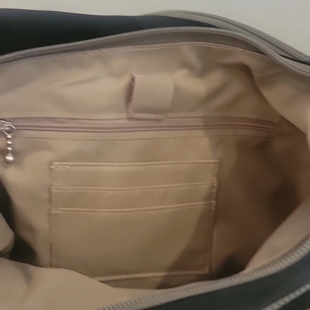 NEW - BAGGALLI CRISS CROSS HANDBAG WITH CROSSBODY‎ STRAP - Picture 7 of 7